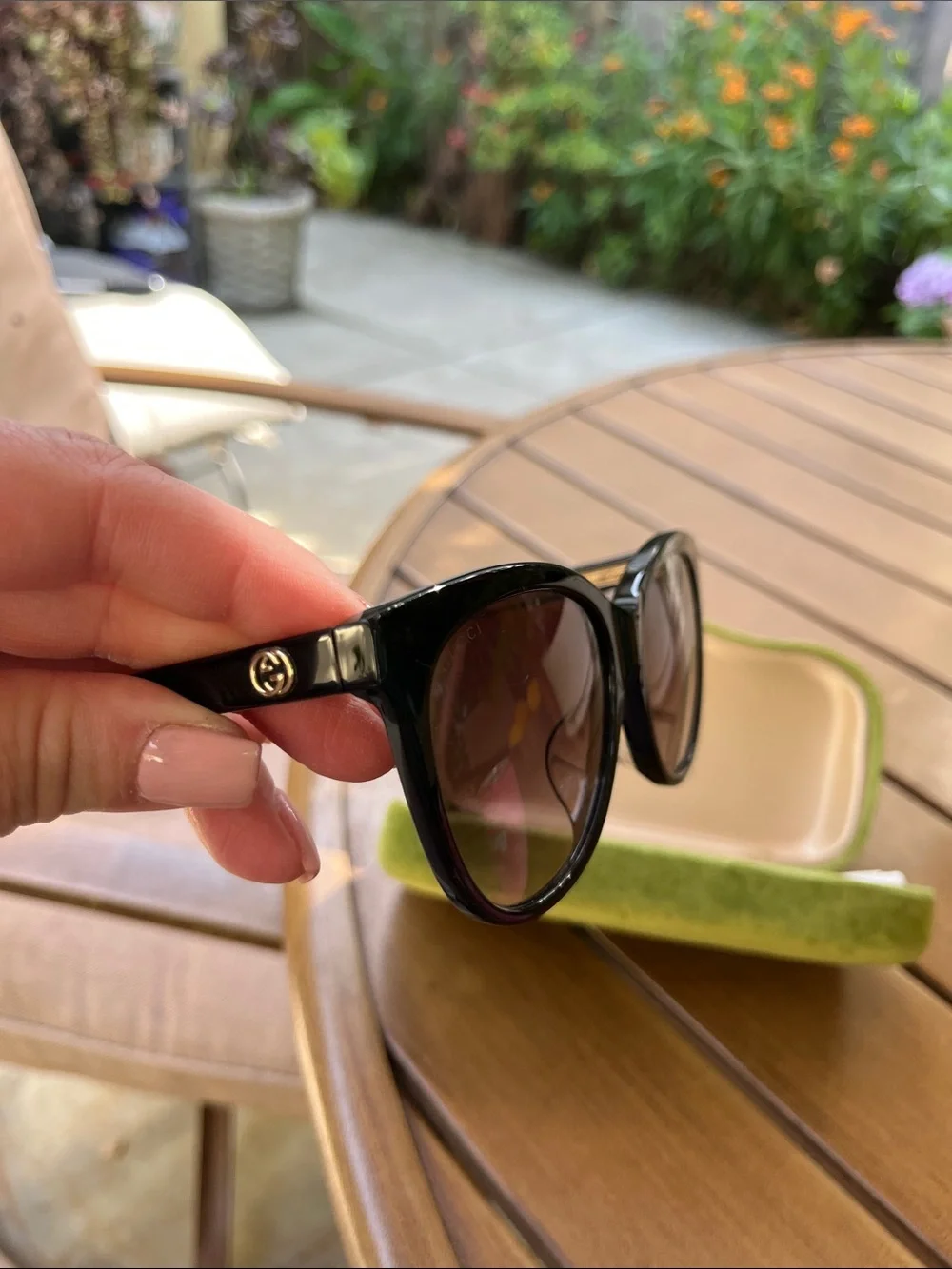 Gucci Black Frame Sunglasses with Brown Gradient Lenses - Picture 7 of 15